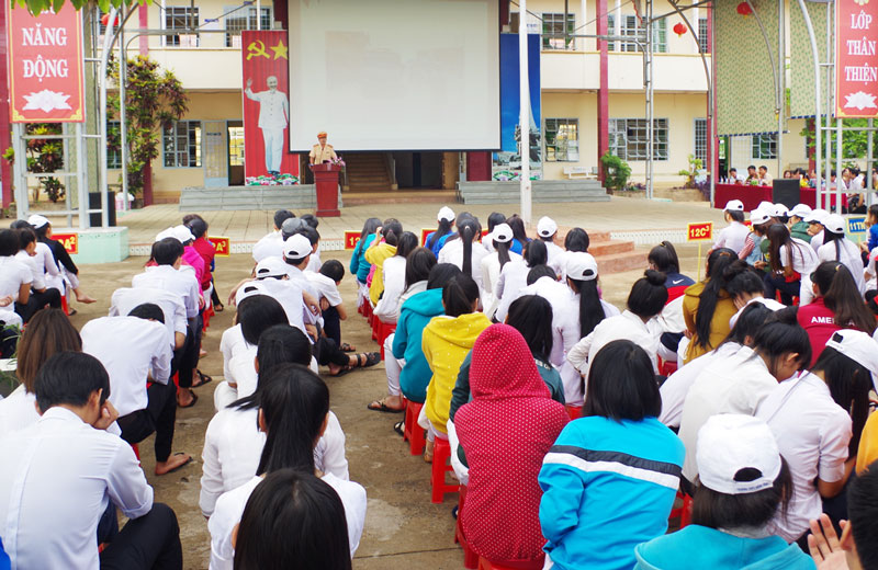 1.500 học sinh được tuyên truyền luật giao thông