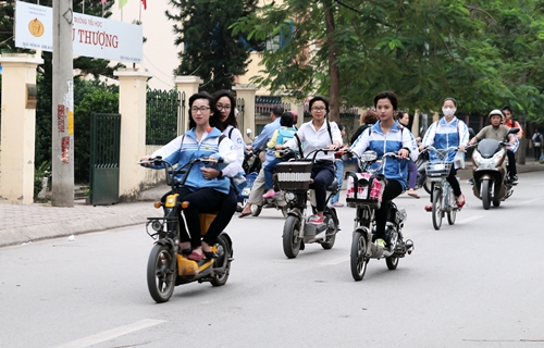 Tăng cường biện pháp bảo đảm an toàn giao thông cho học sinh, sinh viên