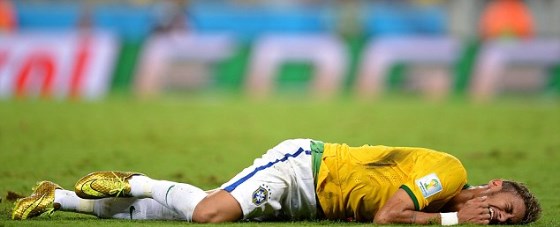 Brazil mất Neymar, Thiago Silva trong trận bán kết - ảnh 1