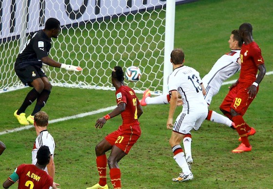 Klose đi vào lịch sử World Cup khi giúp Đức hòa Ghana 2-2 - ảnh 7