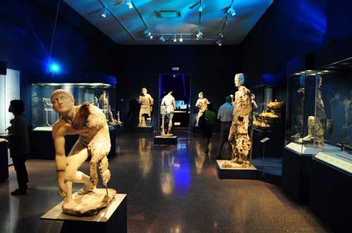 Một số cổ vật trục vớt từ xác tàu Antikythera - Ảnh: Bộ Văn hóa và Thể thao Hy Lạp