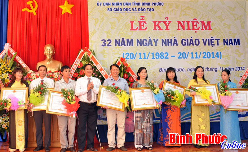 Long trọng kỷ niệm 32 năm ngày Nhà giáo Việt Nam