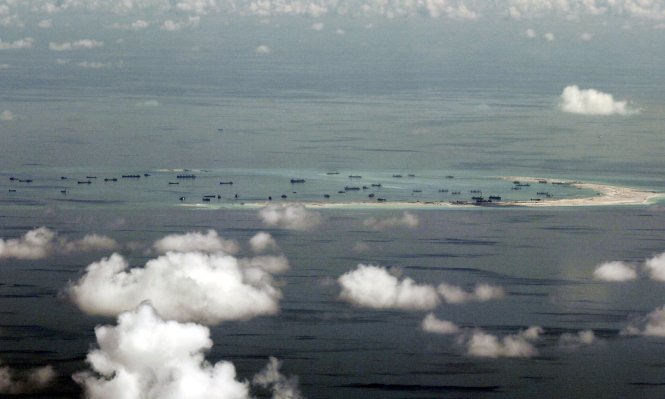 Đảo nhân tạo Trung Quốc xây trái phép trên biển Đông - Ảnh: Reuters