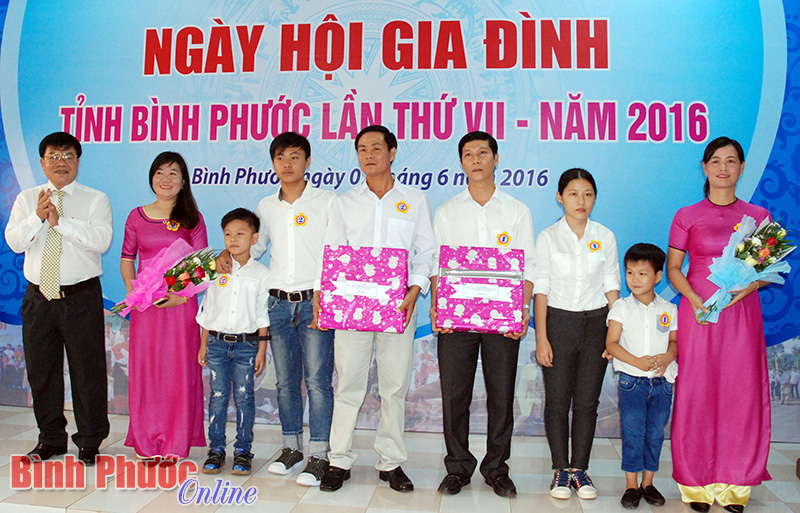 22 gia đình tham gia Ngày hội gia đình tỉnh Bình Phước lần thứ 7/2016