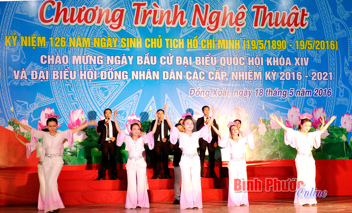 Ca kh&uacute;c &ldquo;Dấu ch&acirc;n ph&iacute;a trước&rdquo; để lại ấn tượng s&acirc;u sắc đối với kh&aacute;n giả 