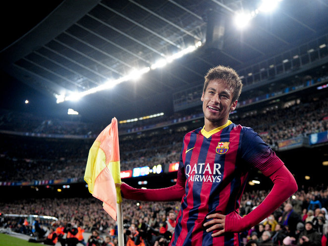 Neymar cập bến Barca với giá 57 triệu euro. Tiền đạo 21 tuổi mất một thời gian để làm quen với lối chơi của Barca trước khi tỏa sáng thực sự vào cuối năm. Sự vắng mặt của đàn anh Messi cũng góp phần giúp Neymar hoạt động thoải mái hơn trên hàng công.