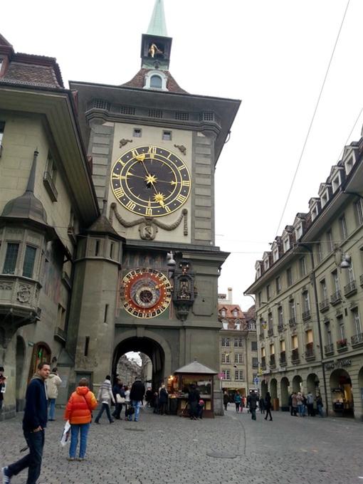 Tháp đồng hồ có từ thế kỷ 13 tới nay vẫn hoạt động chính xác