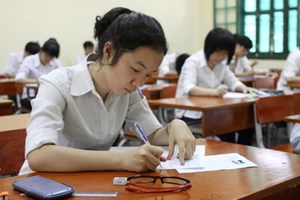 Không ghép thí sinh khác trường trong một phòng thi