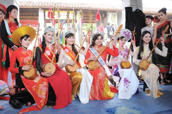 Cùng chung vui ngày hội văn hóa các dân tộc Việt Nam.