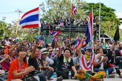 Thái Lan bắt lãnh đạo phe biểu tình