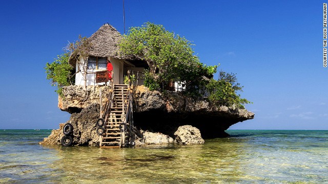 Nằm trên một tảng đá ở ngoài khơi phía đông nam của bờ biển Zanzibar, The Rock là một nhà hàng nổi tiếng vì có những thực phẩm tươi sống và quang cảnh yên bình.