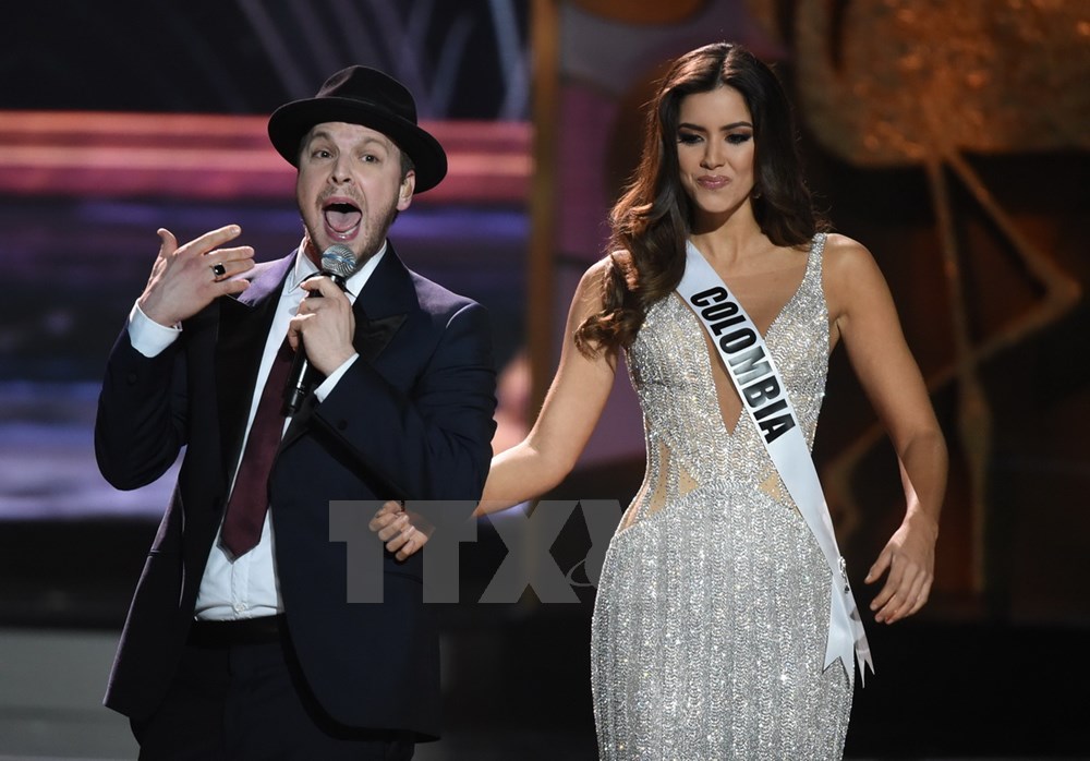 Hoa hậu Colombia Paulina Vega khi lọt vào Top năm Hoa hậu đẹp nhất trong đêm chung kết Hoa hậu Hoàn vũ
