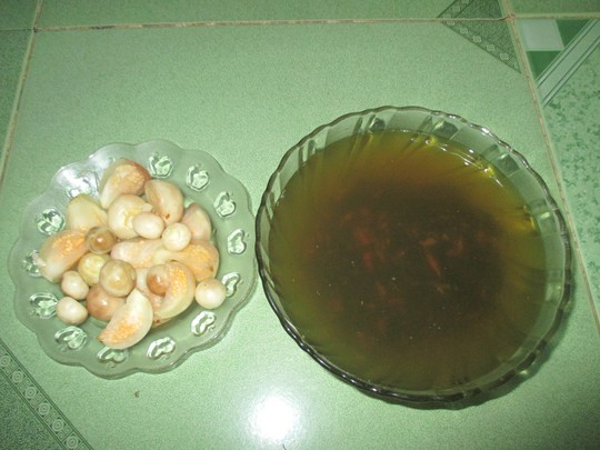 Canh l&aacute; lằng ăn với c&agrave; muối