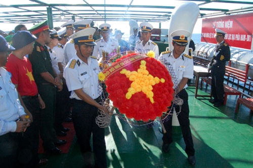 Lễ tưởng niệm các liệt sĩ đã hy sinh vì nhiệm vụ bảo vệ vùng biển thiêng liêng của Tổ quốc.