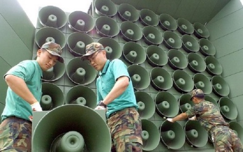 Vì sao Triều Tiên “ghét” loa và bóng bay Hàn Quốc?