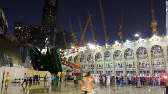 Vụ sập cần cẩu ở thánh địa Mecca đã làm hơn 100 người chết