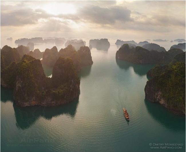 Phong cảnh lung linh, huyền ảo của vịnh Hạ Long từ trên cao qua ảnh 360º panorama