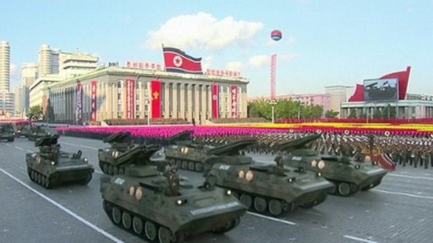 Xe tăng trong lễ duyệt binh - Ảnh: Reutersc