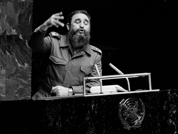 Nhà lãnh đạo Cuba Fidel Castro lập kỷ lục Guinness với bài phát biểu trước ĐHĐ LHQ kéo dài liên tục trong 4 giờ 29 phút vào ngày 29-9-1960.