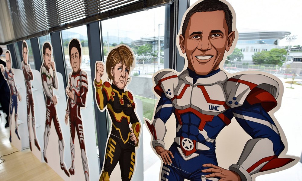 Sáng 26-5, Hội nghị Thượng đỉnh G7 đã khai mạc tại Ise-Shima của Nhật Bản, bàn về những vấn đề quan trọng của toàn cầu như cuộc chiến chống chủ nghĩa khủng bố, Brexit hay những căng thẳng tại Biển Đông. Trong ảnh là hình biếm họa Tổng thống Hoa Kỳ Barack Obama cùng các nhà lãnh đạo G7 theo phong cách manga của Nhật (Nguồn: EPA)