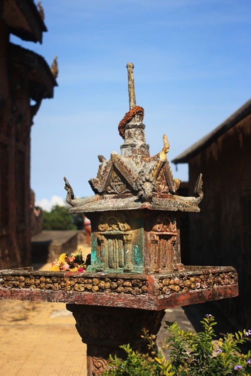 Đất nước Campuchia có vô số điều bí ẩn mà khách du lịch bốn phương muốn khám phá. Đó cũng là cơ hội và thử thách để du khách từ khắp nơi tìm hiểu những điều bí mật trên mảnh đất chùa tháp này.