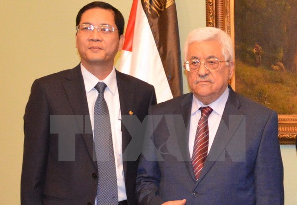 Tổng thống Palestine quan tâm thành tựu phát triển của Việt Nam