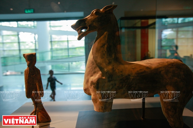 Một trong những cổ vật có từ đời Hán của nền văn hóa Trung Hoa được trưng bày tại Bảo tàng.