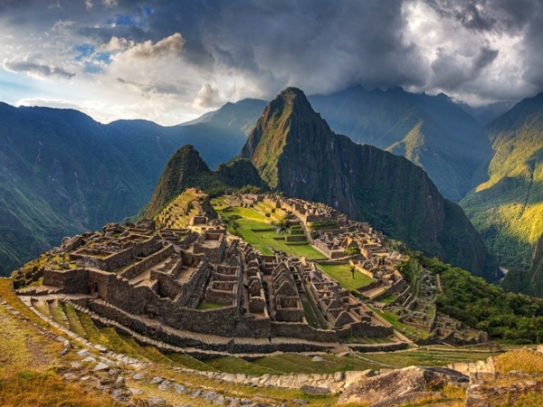 Machu Picchu, Peru: Kỳ quan kiến trúc cổ đại này cho du khách cơ hội khám phá và trải nghiệm những thành tựu vĩ đại của nền văn minh Inca.  