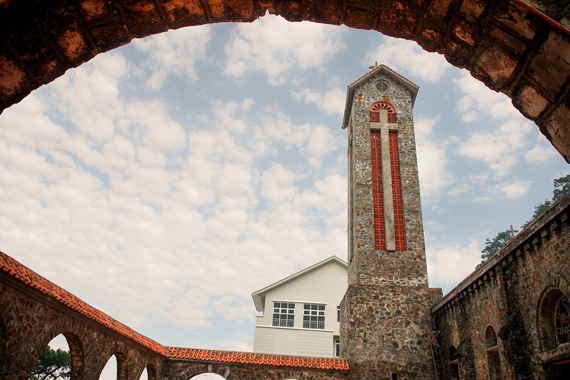 Tháp chuông cổ nhà thờ đá Tam Đảo.