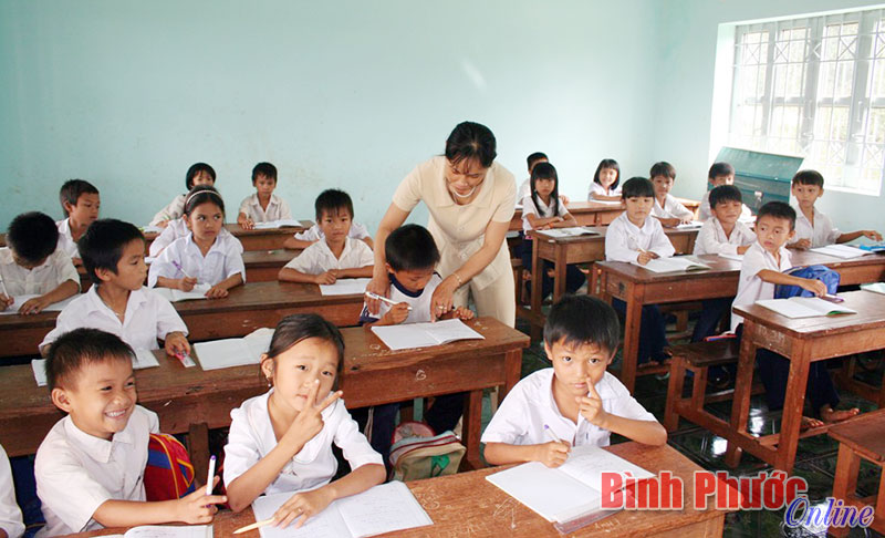 Học sinh Trường tiểu học Trịnh Hoài Đức, xã Nghĩa Bình (Bù Đăng) trong giờ học - Ảnh: Tuyết Ly