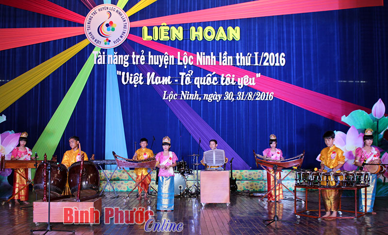 Sôi động Liên hoan tài năng trẻ huyện Lộc Ninh lần thứ nhất năm 2016