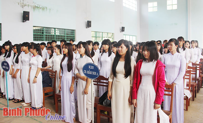 312 tân học sinh, sinh viên khóa 20 ra mắt tại buổi lễ