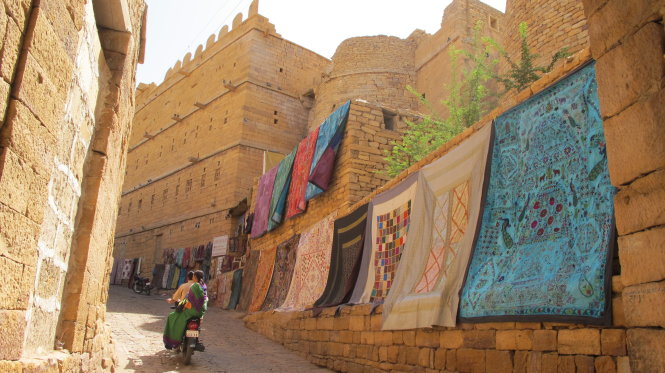 ​Sắc m&agrave;u văn h&oacute;a ở Jaisalmer 