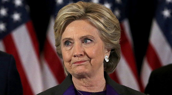 Bà Clinton suýt khóc khi phát biểu sau thất bại trước ông Trump