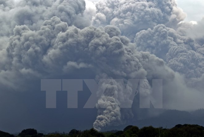 Núi lửa Fuego đang phun trào dữ dội ở miền Tây Mexico