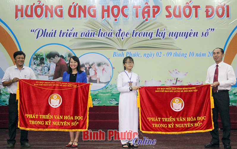 Khai mạc Tuần lễ hưởng ứng học tập suốt đời