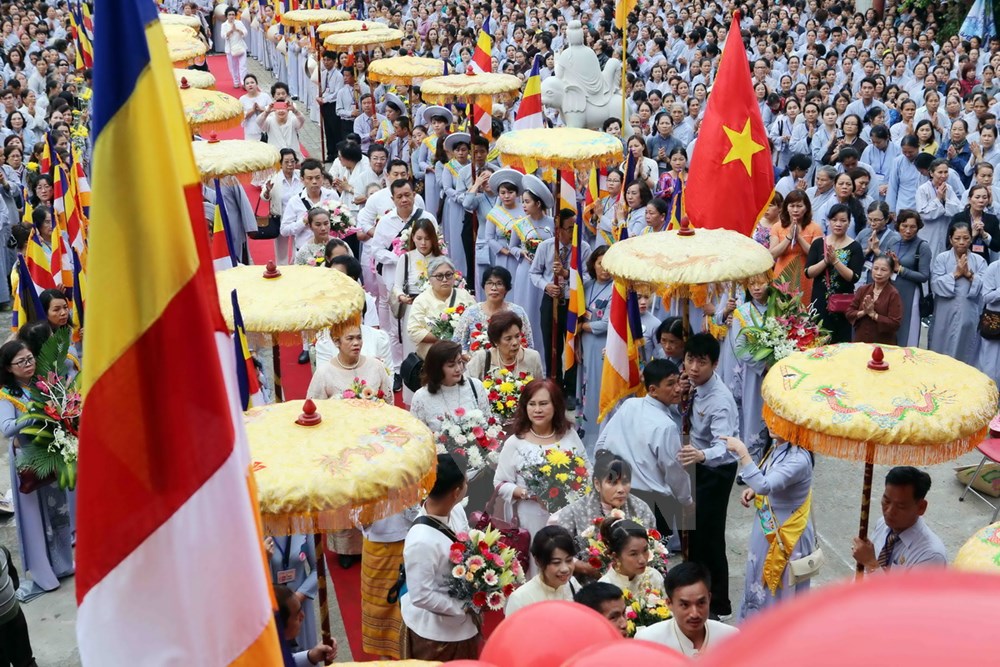 Các đoàn Phật giáo Quốc tế tham dự lễ hội. (Ảnh: Trần Lê Lâm/TTXVN)