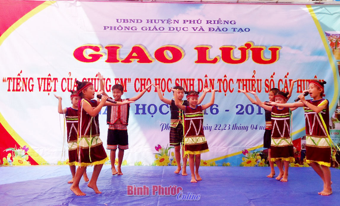 130 học sinh huyện Phú Riềng tham gia giao lưu “Tiếng Việt của chúng em”