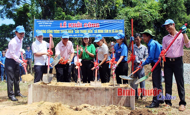 HỚN QUẢN: Khởi công “Cầu thanh niên” liên xã