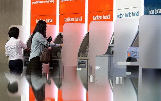 Hàng nghìn cây ATM ở Indonesia bị tê liệt do sự cố vệ tinh