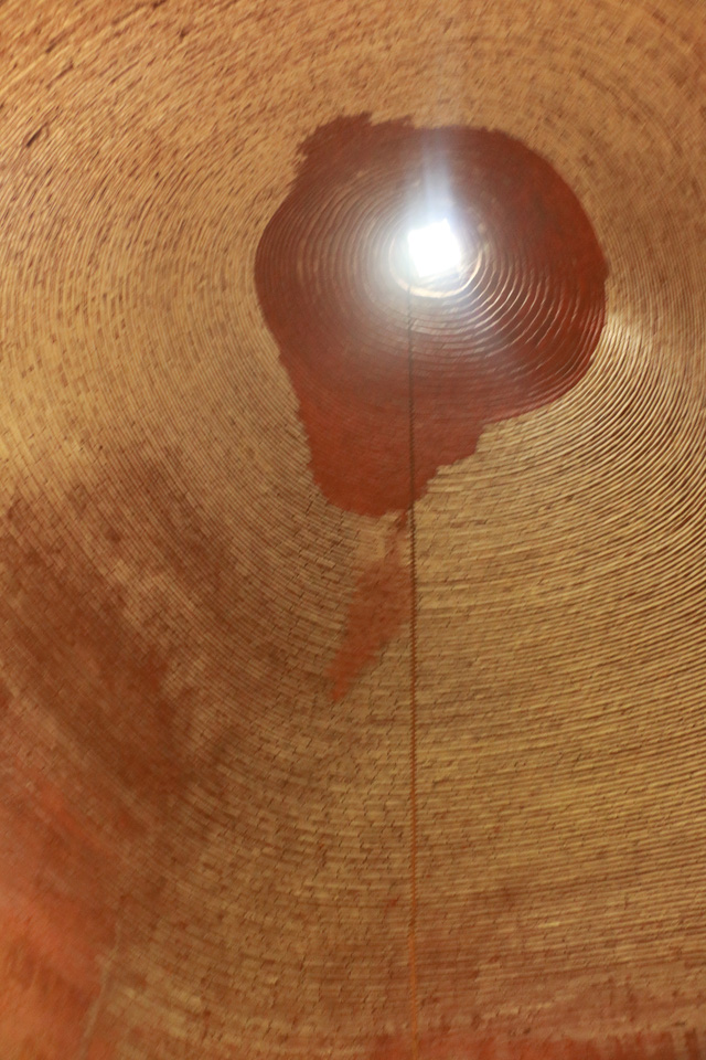 Du ngoạn l&agrave;ng l&ograve; gạch