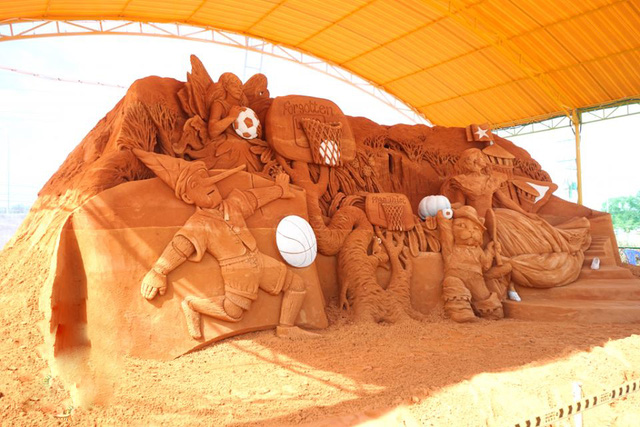 Phan Thiết có Công viên tượng cát đầu tiên trên thế giới - Ảnh 4.
