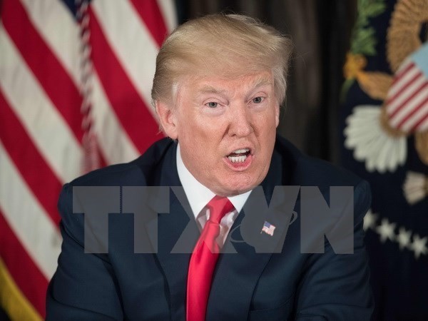 Tổng thống Donald Trump cảnh báo Triều Tiên về vũ khí tối tân của Mỹ