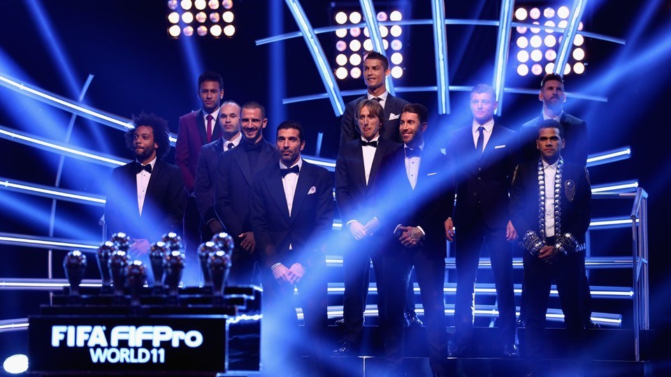 Đội hình tiêu biểu của năm gồm có Gianluigi Buffon - Dani Alves, Leonardo Bonucci, Sergio Ramos, Marcelo - Toni Kroos, Andres Iniesta, Luka Modric - Cristiano Ronaldo, Lionel Messi, Neymar.