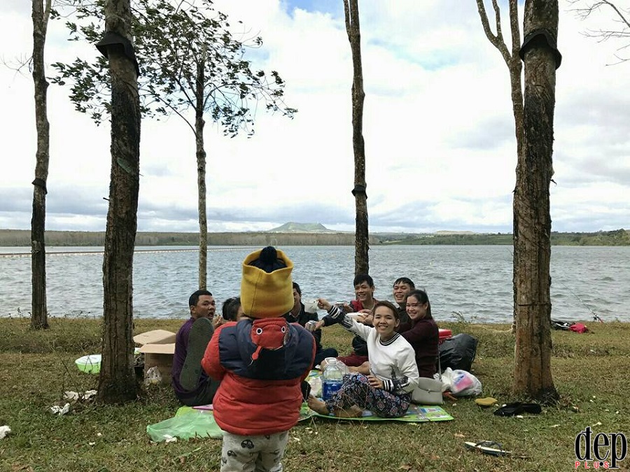 Đập Ph&uacute; Mỹ - địa điểm khiến giới trẻ Gia Lai bất chấp nguy hiểm để check-in