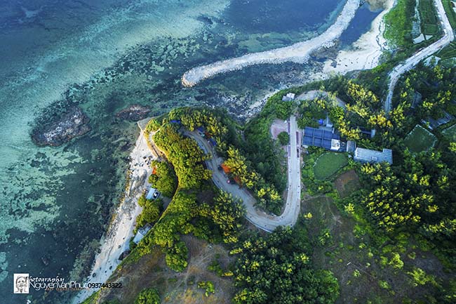 Đến Lý Sơn để ngắm bình minh đẹp nao lòng bên thềm chùa Đá trời sinh Đến Lý Sơn để ngắm bình minh đẹp nao lòng bên thềm chùa Đá trời sinh