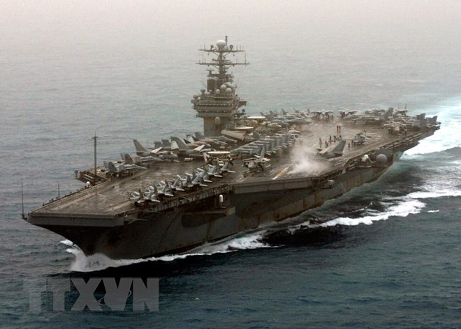 Tàu sân bay Mỹ USS Theodore Roosevelt diễn tập ở Biển Đông