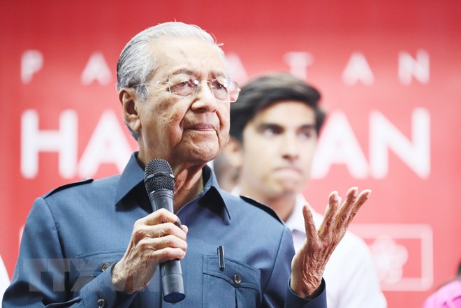 Thủ tướng Malaysia Mahathir Mohamad kiện toàn bộ máy chính phủ mới