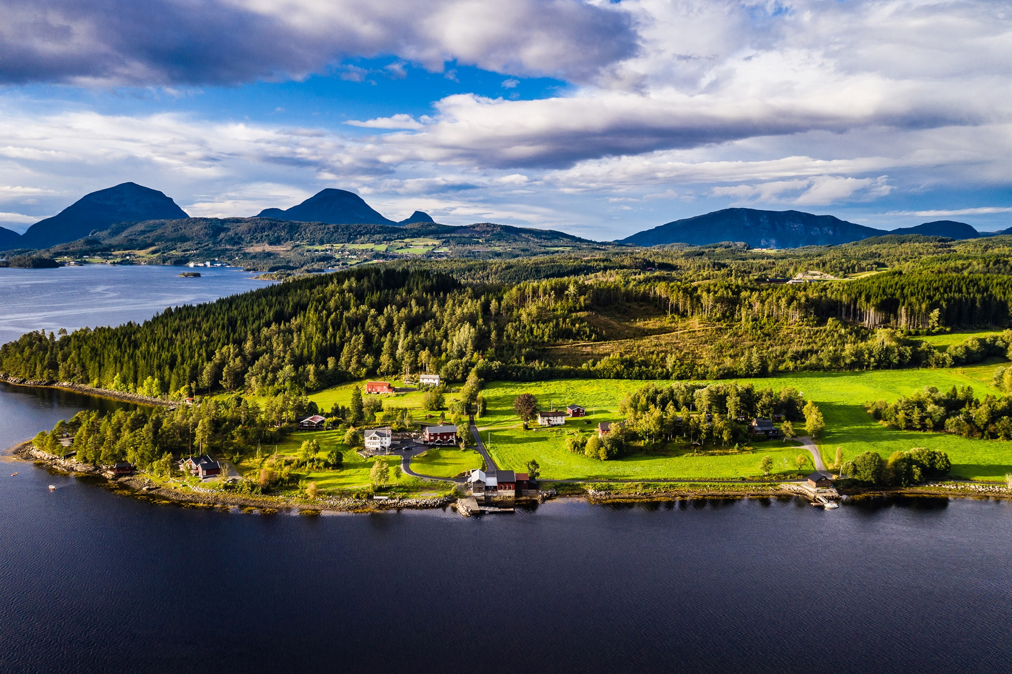 Den Na Uy mua thu, ngam cuc quang dep tua mien co tich hinh anh 13