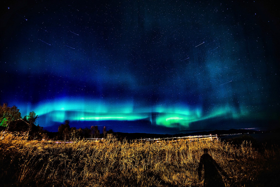 Den Na Uy mua thu, ngam cuc quang dep tua mien co tich hinh anh 6